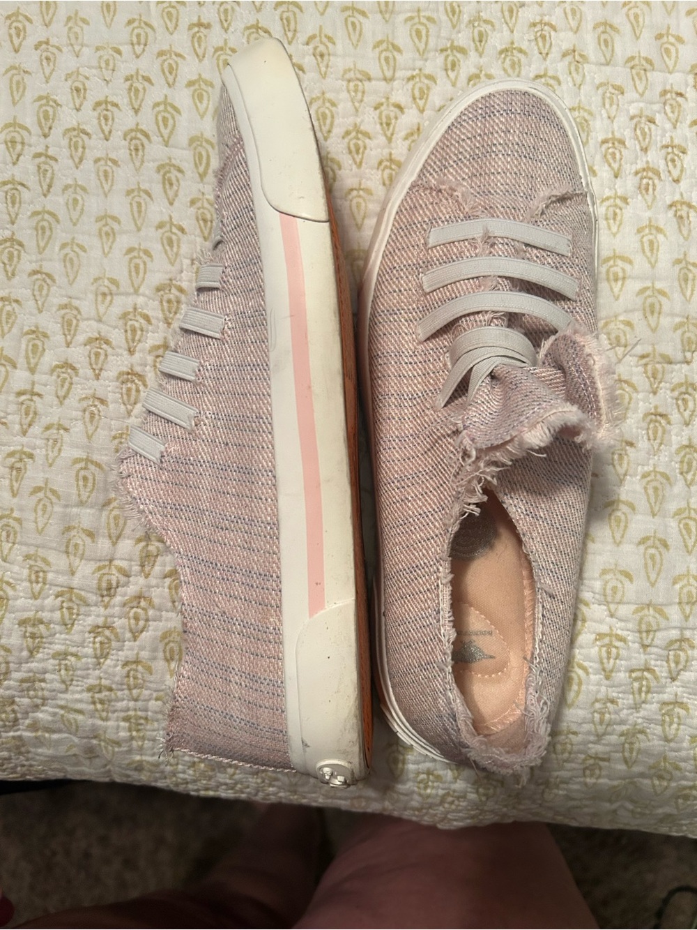 Women’s Casual Knit Lace-Up Sneakers - Light Pink